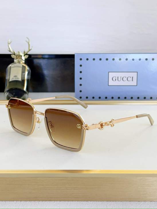 Picture of Gucci Sunglasses _SKUfw80442434fw